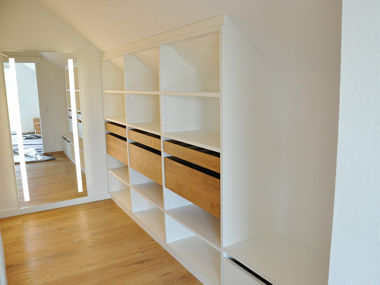 Aufbau - begehbarer Kleiderschrank