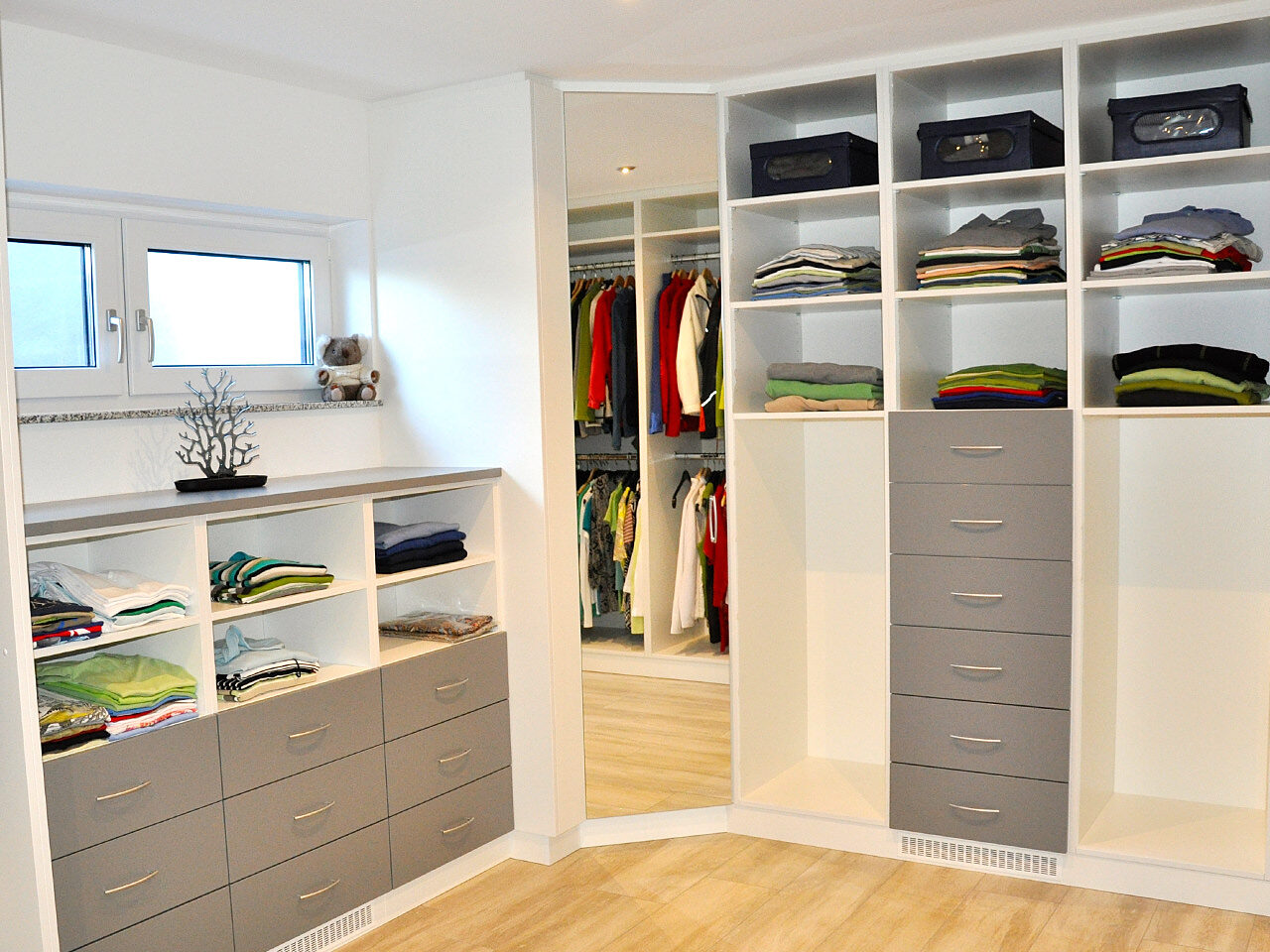 Begehbarer Kleiderschrank